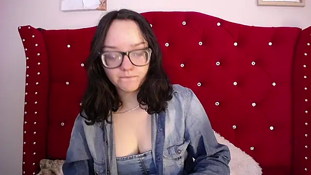 Snapshot of charlotte1-ls chatting on 02/07/25, 04:24 charlotte1-ls online show from 02/07/25, 04:24