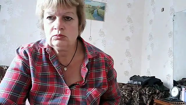 Ettie Tonia online show from 10/14/25, 07:42