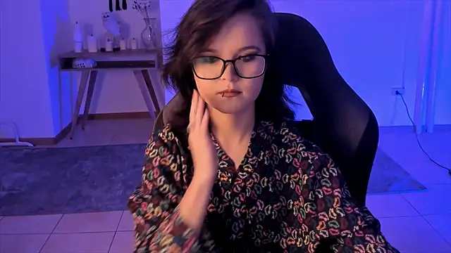 Snapshot of Elainebeness chatting on 12/11/24, 05:37 Elainebeness online show from 12/11/24, 05:37