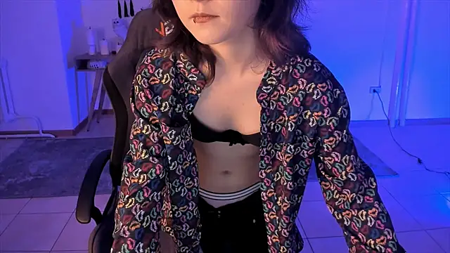 Snapshot of Elainebeness chatting on 12/12/24, 12:27 Elainebeness online show from 12/12/24, 12:27