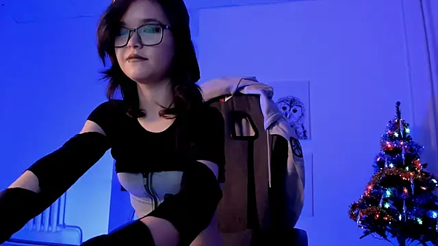 Snapshot of Elainebeness chatting on 12/21/24, 02:09 Elainebeness online show from 12/21/24, 02:09