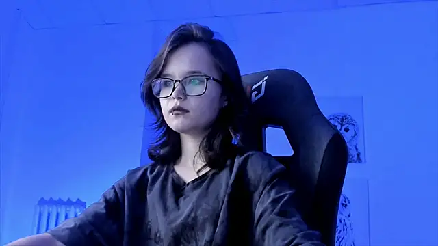 Snapshot of Elainebeness chatting on 12/24/24, 07:44 Elainebeness online show from 12/24/24, 07:44