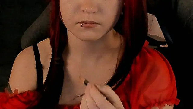 Snapshot of Elainebeness chatting on 12/28/24, 10:13 Elainebeness online show from 12/28/24, 10:13