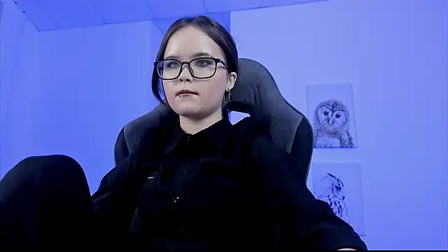 Elainebeness online show from 01/14/25, 07:53