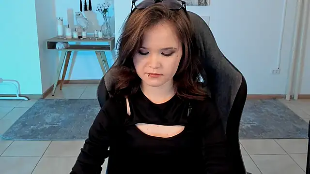 Snapshot of Elainebeness chatting on 02/01/25, 01:44 Elainebeness online show from 02/01/25, 01:44