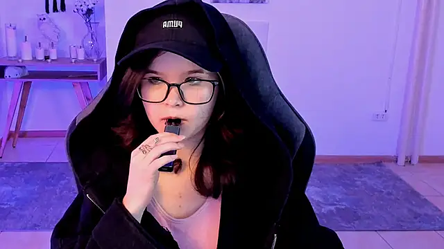 Snapshot of Elainebeness chatting on 02/02/25, 01:45 Elainebeness online show from 02/02/25, 01:45