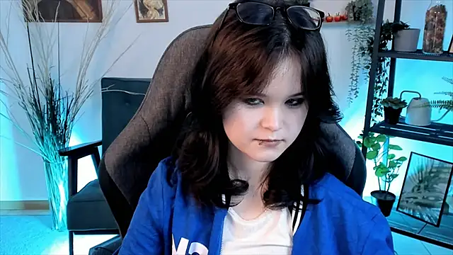 Snapshot of Elainebeness chatting on 03/05/25, 03:51 Elainebeness online show from 03/05/25, 03:51