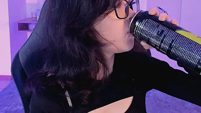 Snapshot of Elainebeness chatting on 03/14/25, 10:27 Elainebeness online show from 03/14/25, 10:27