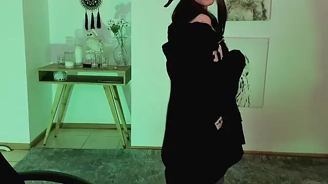 Snapshot of Elainebeness chatting on 03/15/25, 10:11 Elainebeness online show from 03/15/25, 10:11