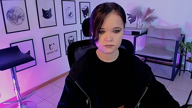 Snapshot of Elainebeness chatting on 03/16/25, 07:27 Elainebeness online show from 03/16/25, 07:27