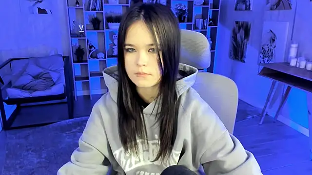 Snapshot of Elainebeness chatting on 10/21/25, 07:25 Elainebeness online show from 10/21/25, 07:25