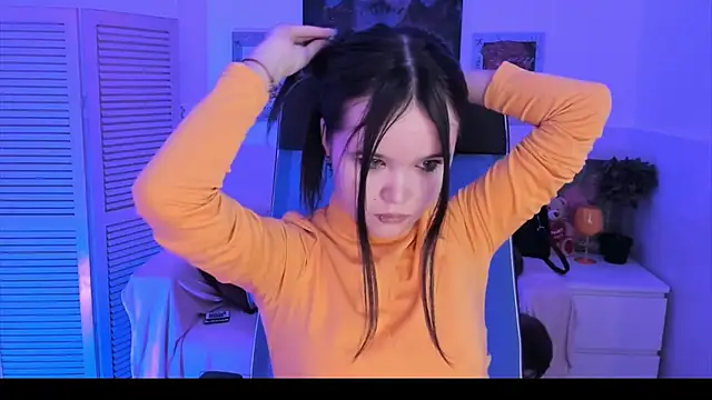 Snapshot of Elainebeness chatting on 10/26/25, 07:09 Elainebeness online show from 10/26/25, 07:09