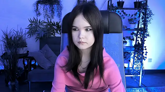 Snapshot of Elainebeness chatting on 11/24/25, 08:30 Elainebeness online show from 11/24/25, 08:30