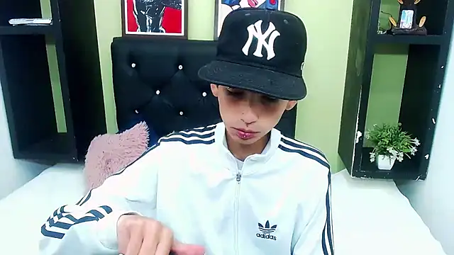 ttimy x boy online show from 01/20/25, 08:40