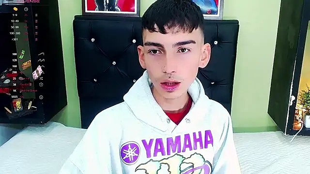 ttimy x boy online show from 01/25/25, 10:07