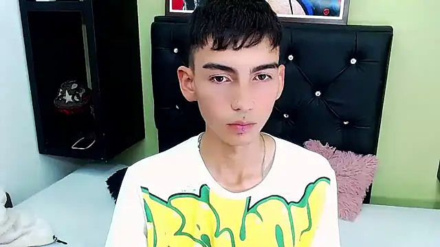 ttimy x boy online show from 02/01/25, 12:07