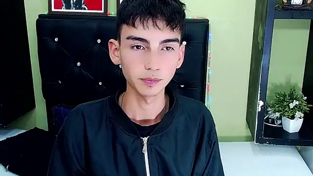 ttimy x boy online show from 02/08/25, 12:06