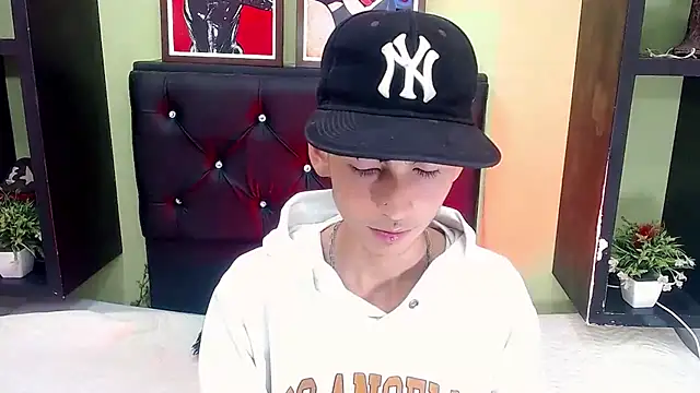 ttimy x boy online show from 02/26/25, 08:00