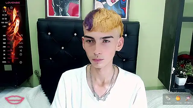 ttimy x boy online show from 03/07/25, 10:43