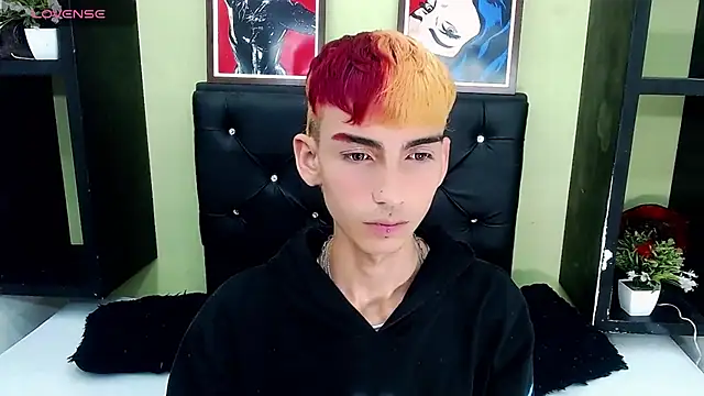 ttimy x boy online show from 03/13/25, 09:37