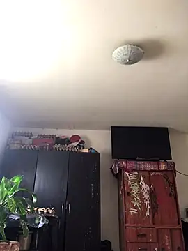 Miss oliviaa online show from 09/18/25, 12:29