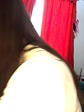 Miss oliviaa online show from 11/12/25, 01:44