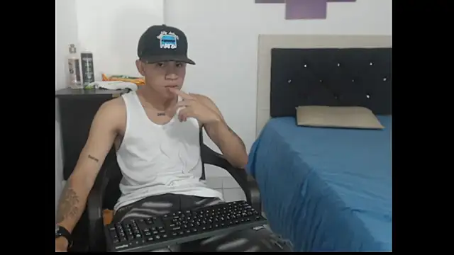 logannth online show from 10/12/25, 07:46