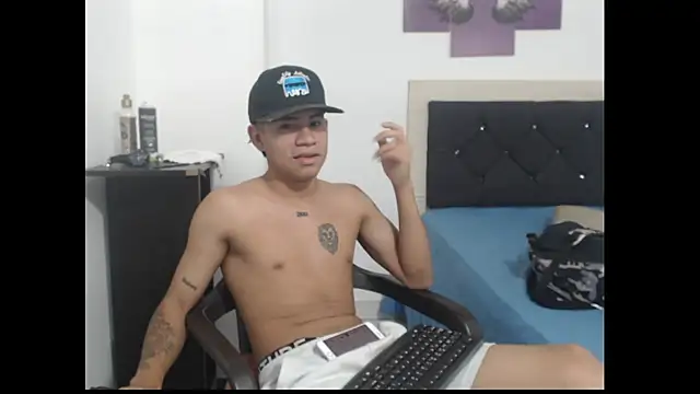 logannth online show from 10/13/25, 07:52