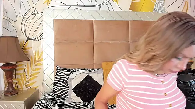 Snapshot of amazing_dolltsx chatting on 12/06/24, 07:12 amazing dolltsx online show from 12/06/24, 07:12