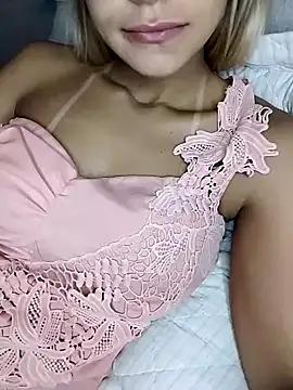 Snapshot of fofinhaa12 chatting on 02/05/25, 01:11 fofinhaa12 online show from 02/05/25, 01:11