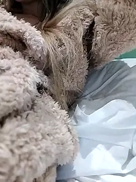 fofinhaa12 online show from 02/06/26, 01:10