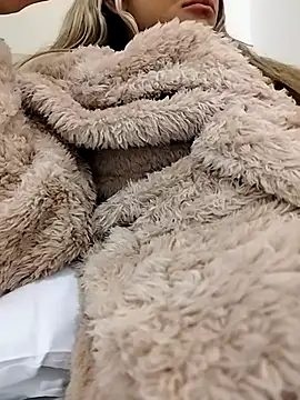 fofinhaa12 online show from 02/10/26, 12:48