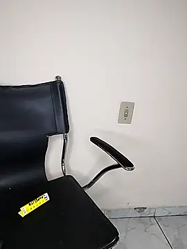 fofinhaa12 online show from 03/28/26, 06:29