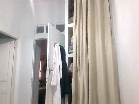 Snapshot of roland_alex1 chatting on 01/15/26, 03:16 roland alex1 online show from 01/15/26, 03:16