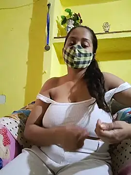bigtitsqueen online show from 06/05/26, 06:52