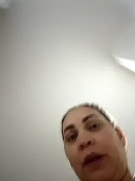 Snapshot of MirandaSoto chatting on 01/21/25, 03:48 MirandaSoto online show from 01/21/25, 03:48