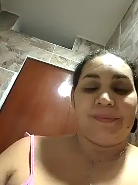 Snapshot of MirandaSoto chatting on 01/25/25, 06:34 MirandaSoto online show from 01/25/25, 06:34