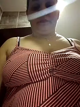 Snapshot of MirandaSoto chatting on 01/28/25, 11:49 MirandaSoto online show from 01/28/25, 11:49