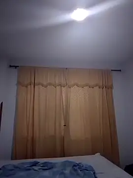 Snapshot of MirandaSoto chatting on 02/03/25, 11:42 MirandaSoto online show from 02/03/25, 11:42