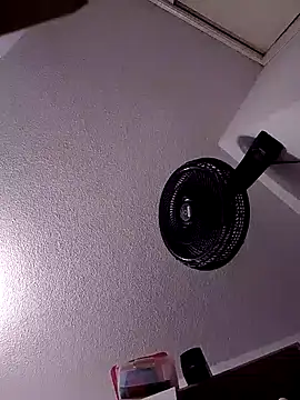 Snapshot of MirandaSoto chatting on 02/12/25, 02:54 MirandaSoto online show from 02/12/25, 02:54