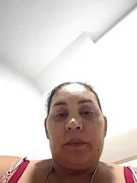 Snapshot of MirandaSoto chatting on 02/13/25, 04:11 MirandaSoto online show from 02/13/25, 04:11