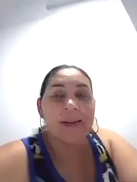 Snapshot of MirandaSoto chatting on 02/19/25, 03:50 MirandaSoto online show from 02/19/25, 03:50