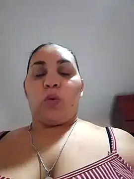 Snapshot of MirandaSoto chatting on 02/20/25, 08:14 MirandaSoto online show from 02/20/25, 08:14