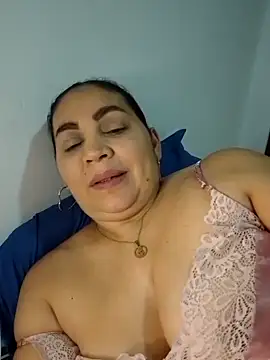 Snapshot of MirandaSoto chatting on 03/14/25, 12:29 MirandaSoto online show from 03/14/25, 12:29