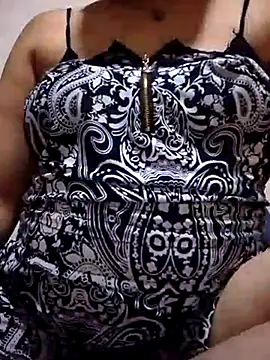 Snapshot of MirandaSoto chatting on 03/14/25, 08:17 MirandaSoto online show from 03/14/25, 08:17