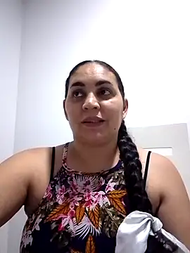 Snapshot of MirandaSoto chatting on 03/15/25, 03:40 MirandaSoto online show from 03/15/25, 03:40