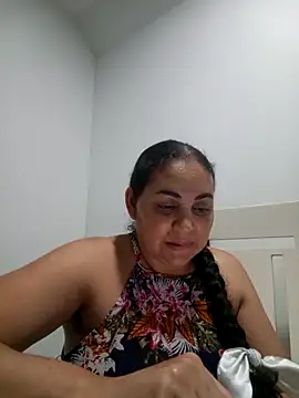 Snapshot of MirandaSoto chatting on 03/15/25, 06:47 MirandaSoto online show from 03/15/25, 06:47