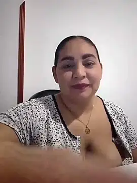 Snapshot of MirandaSoto chatting on 03/17/25, 11:31 MirandaSoto online show from 03/17/25, 11:31