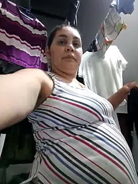 Snapshot of MirandaSoto chatting on 03/19/25, 03:30 MirandaSoto online show from 03/19/25, 03:30