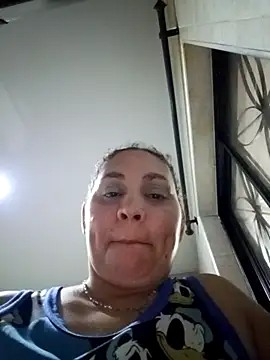 Snapshot of MirandaSoto chatting on 09/09/25, 03:17 MirandaSoto online show from 09/09/25, 03:17